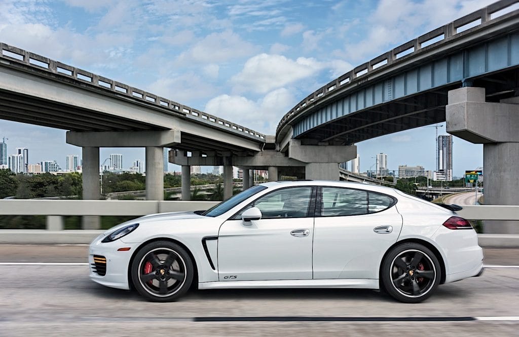 PORSCHE Panamera GTS 970 side