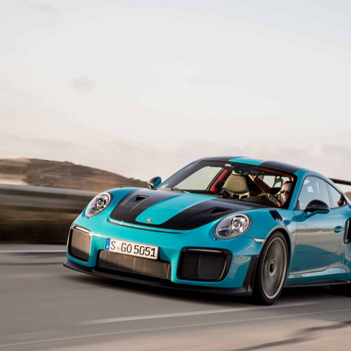 Porsche 911 991 GT2 RS Miami Blue (1) | Porsche Knowledge
