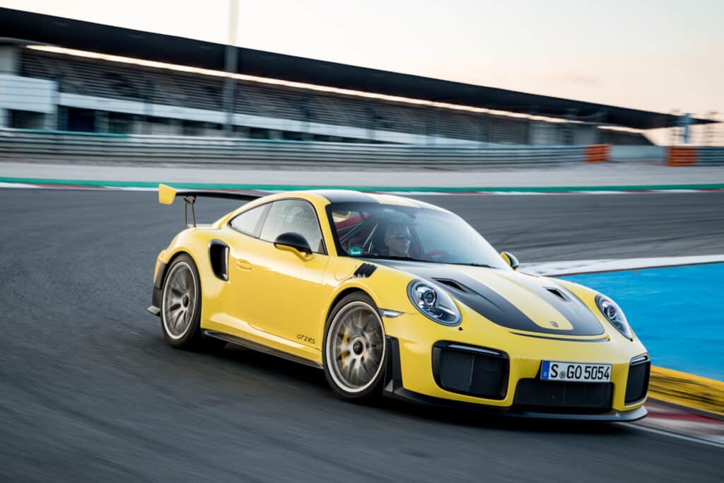 Porsche 911 991 GT2 RS Racing Yellow