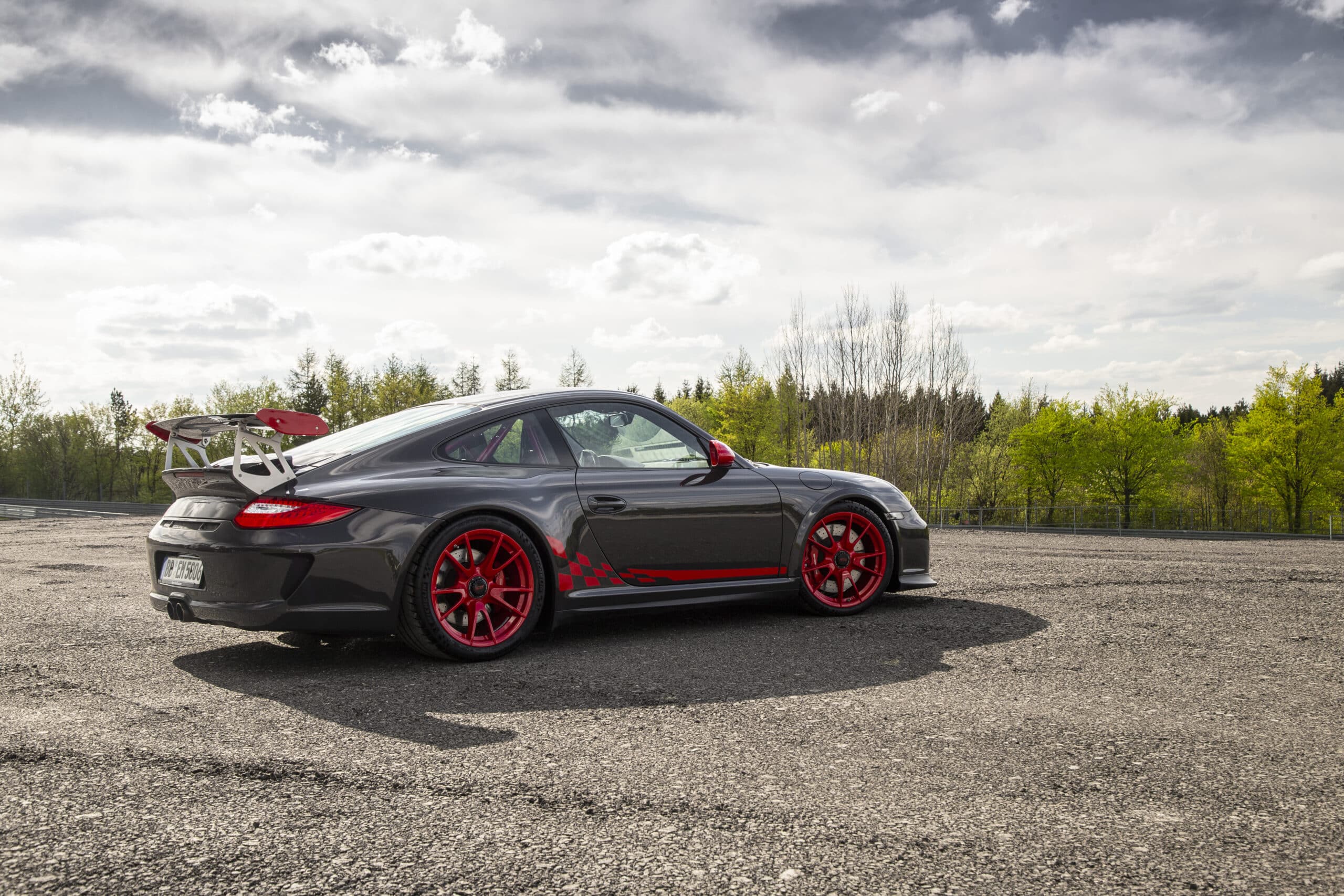 Porsche 911 997 GT2 RS Photo