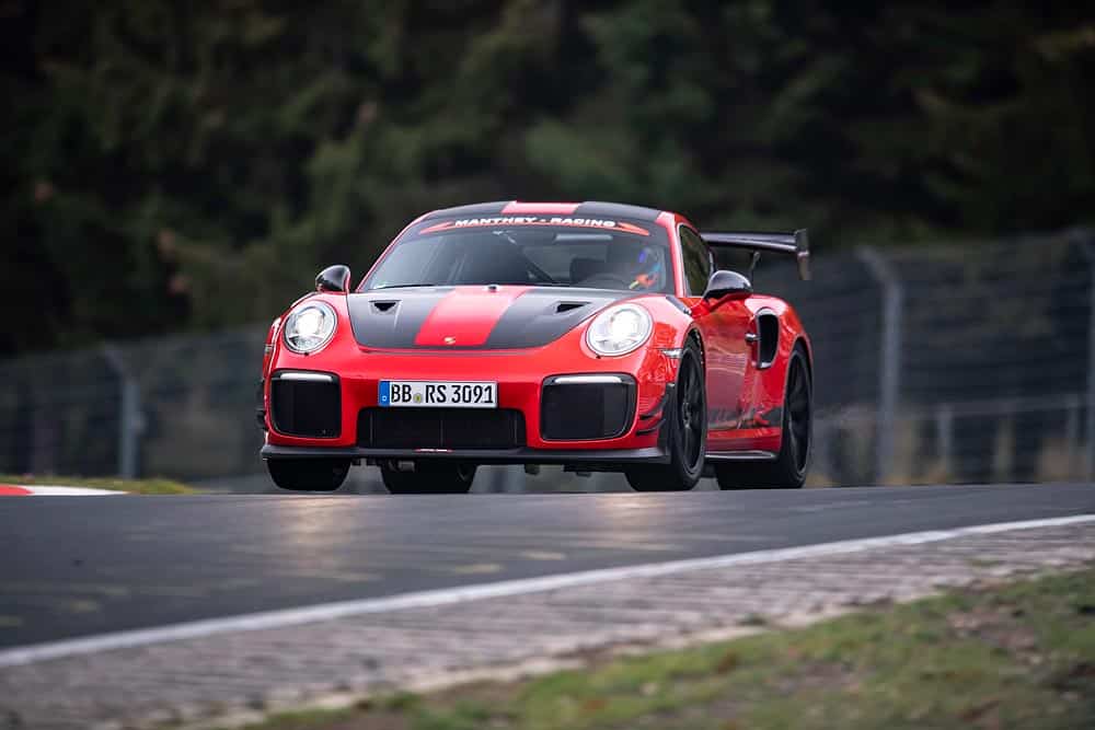 Porsche 911 GT2 RS MR Photos