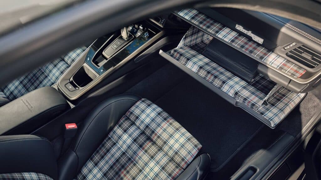 Turbo 50 Heritage Package Glove Box