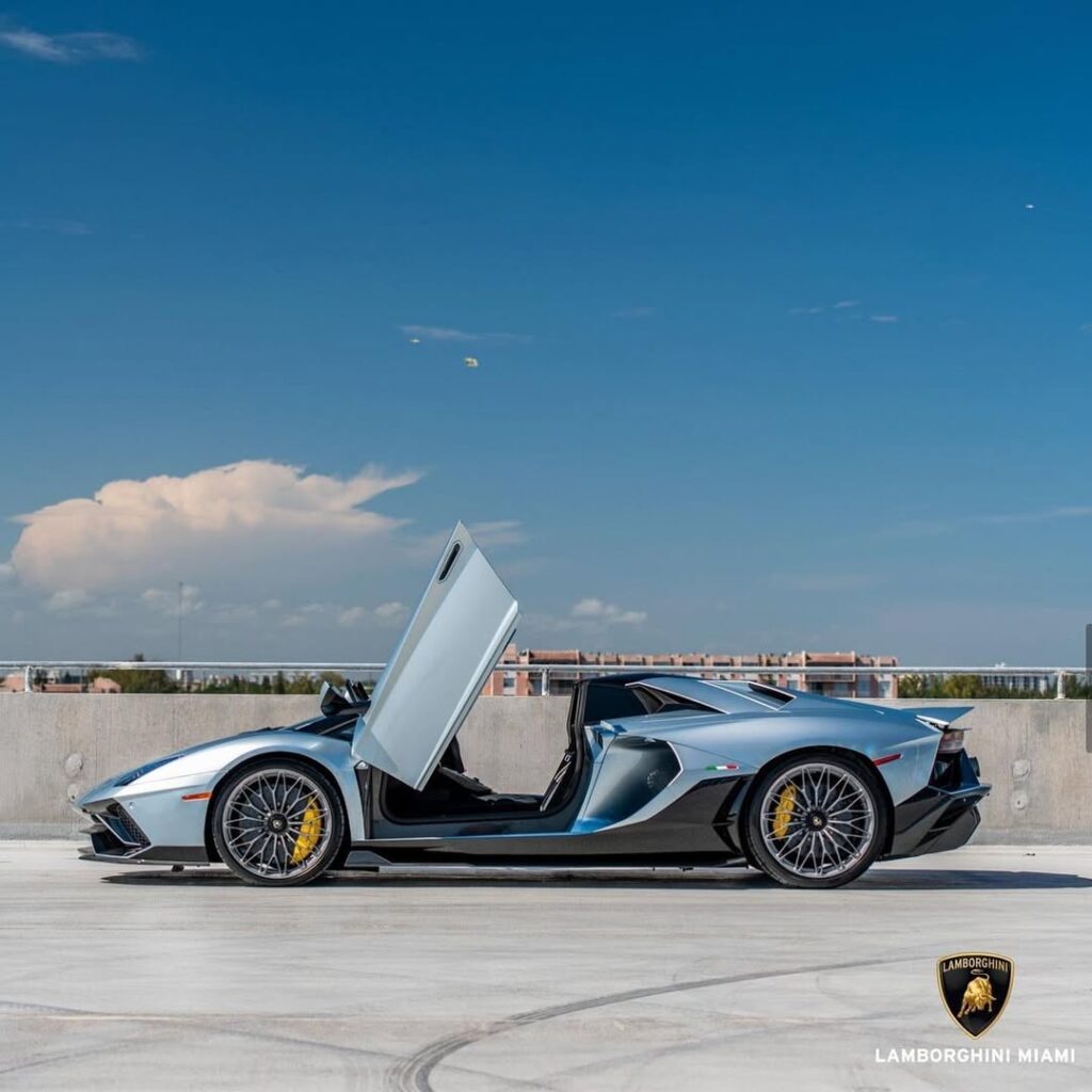 Azzuro Thetys Metallic lamborghini